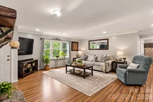 1154 Birchwood Dr, Clover, SC 29710 - Photo 4
