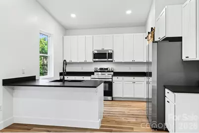 60 Pearl Street, Black Mountain, NC 28711 - Photo 4