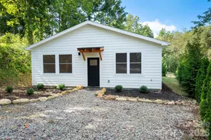 60 Pearl St, Black Mountain, NC 28711 - Photo 1