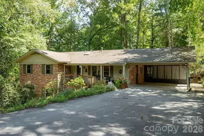 906 Indian Hill Road, Hendersonville, NC 28792 - Photo 2