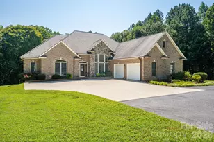 145 Chippawa Dr, Dallas, NC 28034 - Photo 1