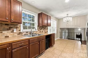 2711 Johnny Reb Ln, Charlotte, NC 28273 - Photo 8