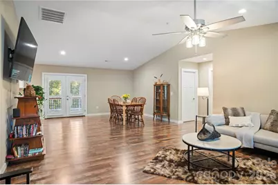 212 Walt Drive, Hendersonville, NC 28792 - Photo 16