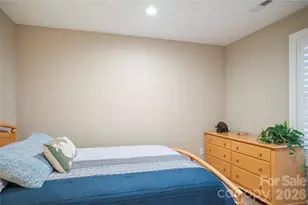 212 Walt Dr, Hendersonville, NC 28792 - Photo 44