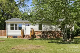 109 E Georgia Ave, Bessemer City, NC 28016 - Photo 1