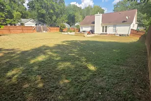 11619 Bowsby Ct, Charlotte, NC 28215 - Photo 2