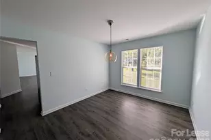 11141 Carver Pond Rd, Charlotte, NC 28269 - Photo 8