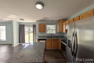 11141 Carver Pond Rd, Charlotte, NC 28269 - Photo 12