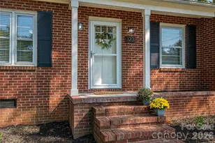 123 E Dixon St, Lincolnton, NC 28092 - Photo 6