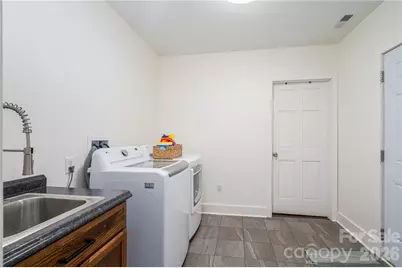 123 E Dixon Street, Lincolnton, NC 28092 - Photo 18