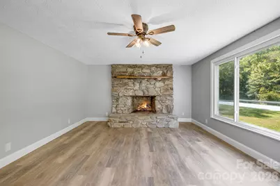 4078 Nc 208 Highway, Marshall, NC 28753 - Photo 18