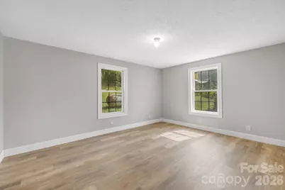 4078 Nc 208 Highway, Marshall, NC 28753 - Photo 20