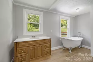 4078 Nc 208 Hwy, Marshall, NC 28753 - Photo 28