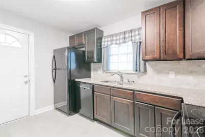 2108 Highland Street, Charlotte, NC 28208 - Photo 6