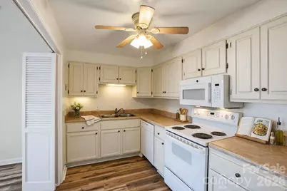 1300 Reece Road #312, Charlotte, NC 28209 - Photo 4