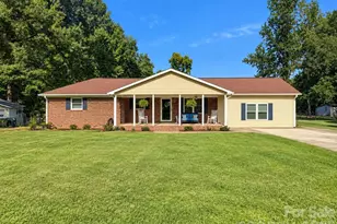 15229 Comanche Ln, Matthews, NC 28104 - Photo 1
