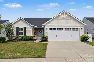 313 Damask Dr, Lancaster, SC 29720 - Photo 2