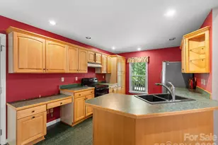 106 Fish Hawk Dr, Hendersonville, NC 28739 - Photo 6