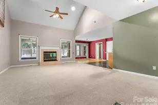 106 Fish Hawk Dr, Hendersonville, NC 28739 - Photo 4