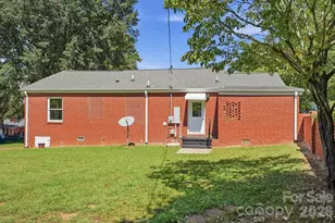 517 Battleground Rd, Lincolnton, NC 28092 - Photo 6