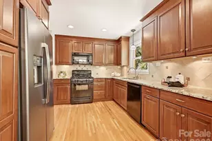 5936 Colchester Pl, Charlotte, NC 28210 - Photo 8