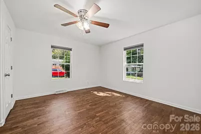 925 S Chestnut Street, Gastonia, NC 28054 - Photo 16