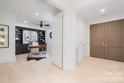409 Queens Road #503, Charlotte, NC 28207 - Photo 2