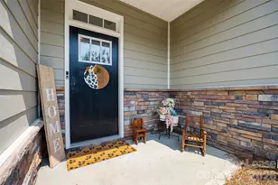 616 Altamonte Dr, Clover, SC 29710 - Photo 2