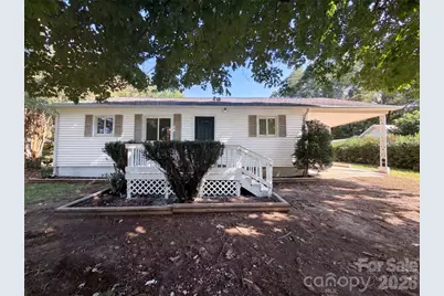 131 Highland Point Avenue, Harmony, NC 28634 - Photo 1