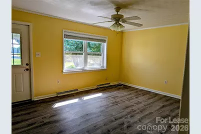 542 Elmwood Road, Statesville, NC 28677 - Photo 2