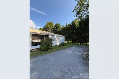 27 Levi Drive, Maggie Valley, NC 28751 - Photo 2