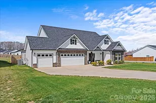 360 R C Thompson Rd, Chesnee, SC 29323 - Photo 2