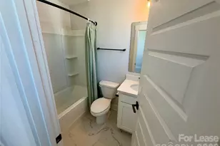 566 W End Dr, Charlotte, NC 28208 - Photo 10