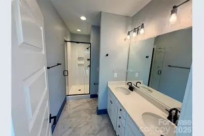 566 W End Drive, Charlotte, NC 28208 - Photo 16