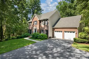 306 Red Fox Cir, Asheville, NC 28803 - Photo 2