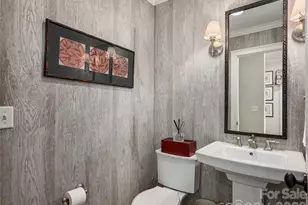 306 Red Fox Cir, Asheville, NC 28803 - Photo 22