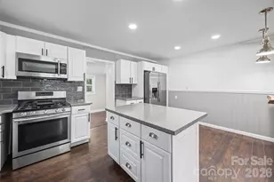 726 Forest Dr, Gastonia, NC 28054 - Photo 10