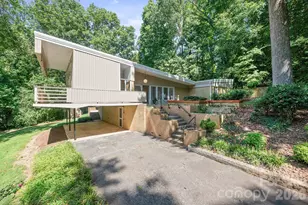 220 30th Ave NW, Hickory, NC 28601 - Photo 1