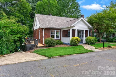 70 Saint Dunstans Circle, Asheville, NC 28803 - Photo 2