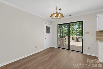 6240 Round Hill Road, Charlotte, NC 28211 - Photo 10