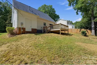 6240 Round Hill Road, Charlotte, NC 28211 - Photo 18