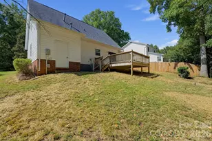 6240 Round Hill Rd, Charlotte, NC 28211 - Photo 18