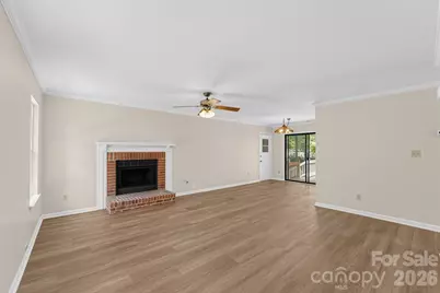 6240 Round Hill Road, Charlotte, NC 28211 - Photo 6
