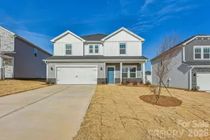 137 Frontiersman Dr, Mocksville, NC 27028 - Photo 1