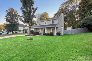 7806 Lobilia Ln, Charlotte, NC 28214 - Photo 2