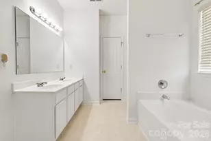 3618 Sipes Ln, Charlotte, NC 28269 - Photo 20