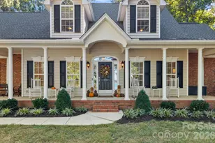 390 Robinson Rd, Mooresville, NC 28117 - Photo 2