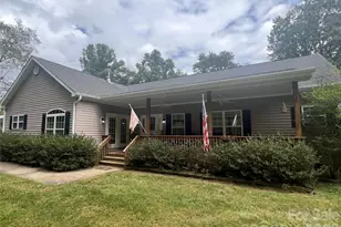 201 S Face Ln, Burnsville, NC 28714 - Photo 4