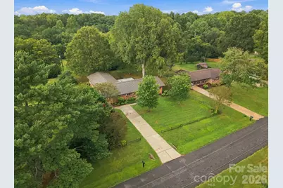 1536 Nottingham Drive, Newton, NC 28658 - Photo 34