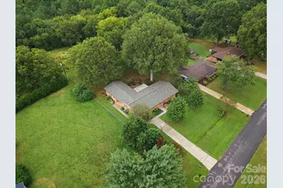 1536 Nottingham Drive, Newton, NC 28658 - Photo 6